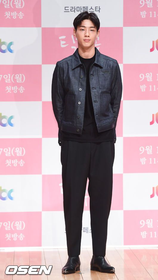 [OSEN=지형준 기자]인플루언서 오늘의하늘이 참석해 포즈를 취하고 있다. /jpnews@osen.co.kr