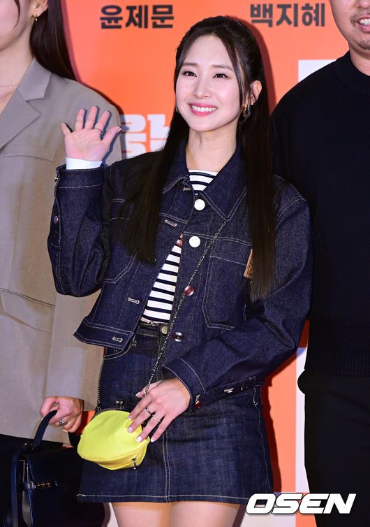 [OSEN=고양, 민경훈 기자] 7일 오후 경기도 고양시 일산동구 MBC드림센터에서 MBC M '쇼! 챔피언' 생방송이 진행됐다.가수 정동원이 화려한 무대를 선보이고 있다. 2022.12.07 / rumi@osen.co.kr