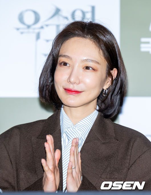 [OSEN=민경훈 기자] 12일 오후 서울 한강로 CGV 용산아이파크몰에서 영화 '옥수역귀신' 언론배급시사회 및 기자간담회가 열렸다.시사회를 마치고 배우 신소율이 기자회견을 하고 있다. 2023.04.12 / rumi@osen.co.kr