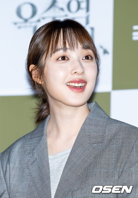 [OSEN=민경훈 기자] 12일 오후 서울 한강로 CGV 용산아이파크몰에서 영화 '옥수역귀신' 언론배급시사회 및 기자간담회가 열렸다.시사회를 마치고 배우 김보라가 기자회견중 미소짓고 있다. 2023.04.12 / rumi@osen.co.kr