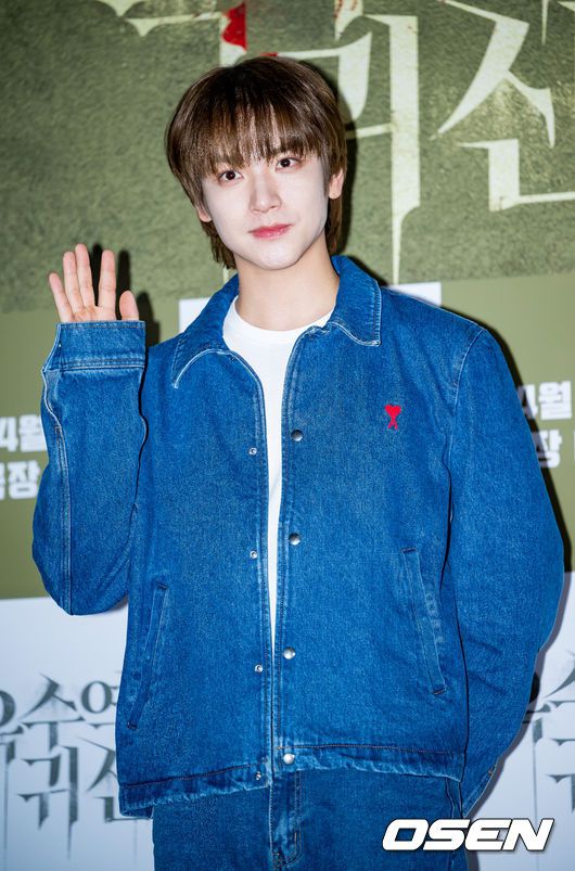 [OSEN=민경훈 기자] 12일 오후 서울 한강로 CGV 용산아이파크몰에서 영화 '옥수역귀신' 언론배급시사회 및 기자간담회가 열렸다.시사회를 마치고 밴드보이그룹 엔플라잉 멤버 겸 배우 김재현이 포토타임을 갖고 있다. 2023.04.12 / rumi@osen.co.kr