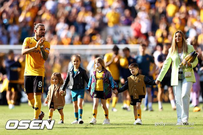 [사진] 후벵 네베스와 가족들 ⓒGettyimages(무단전재 및 재배포 금지)