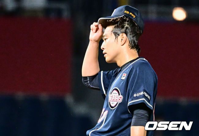 [OSEN=창원, 이석우 기자]두산 베어스 최원준이 4회말 4실점 하고 강판당하고 있다. 2023.05.30 / foto0307@osen.co.kr