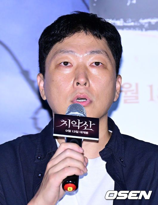[OSEN=지형준 기자] 31일 오후 서울 자양동 롯데시네마 건대입구에서 영화 '치악산' 언론배급시사회 및 기자간담회가 열렸다. 김선웅 감독이 답변하고 있다.
