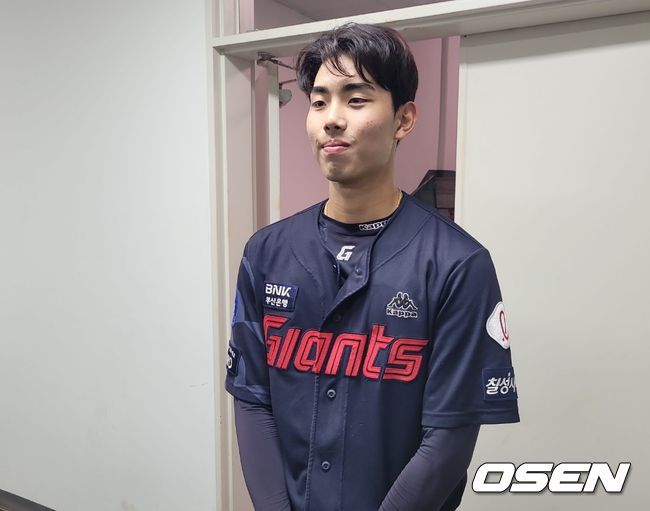 [OSEN=인천, 홍지수 기자] 롯데 자이언츠 신인 내야수 정대선이 잊지 못할 하루를 보냈다. /knightjisu@osen.co.kr