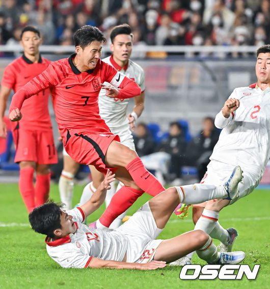 [OSEN=수원, 박준형 기자]후반 손흥민이 추가골을 넣고 있다. 2023.10.17 / soul1014@osen.co.kr