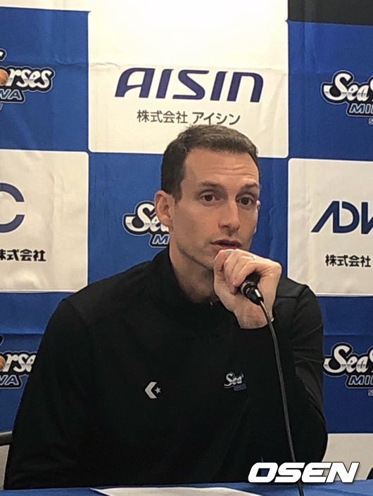 [사진] 미카와 감독 라이언 리치맨