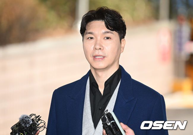 [OSEN=잠실, 김성락 기자] 29일 오후 서울 잠실야구장에서 ‘2023 신한은행 SOL KBO리그’ LG 트윈스와 KIA 타이거즈의 경기가 열렸다.하프타임 걸그룹 피프티피프티가 공연을 펼치고 있다. 2023.04.29 /ksl0919@osen.co.kr