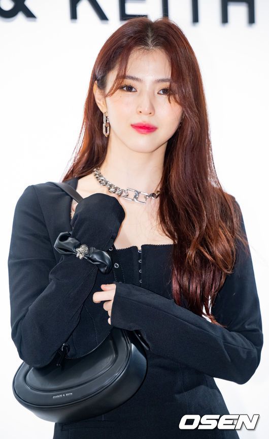 [OSEN=조은정 기자]7일 서울 강남구 현대백화점 무역센터점에서 한 코스메틱 브랜드의 포토월 행사가 열렸다.배우 한예슬이 포즈를 취하고 있다. 2023.12.07 /cej@osen.co.kr