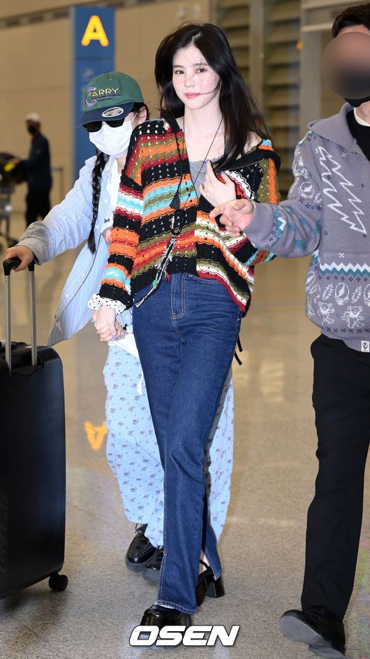 [OSEN=박준형 기자]  24일 오후 서울 광화문 포시즌스 서울에서 제18회유방암인식 향상 캠페인 자선 행사가 진행됐다.혜리가 포즈를 취하고 있다..  2023.11.24 / soul1014@osen.co.kr