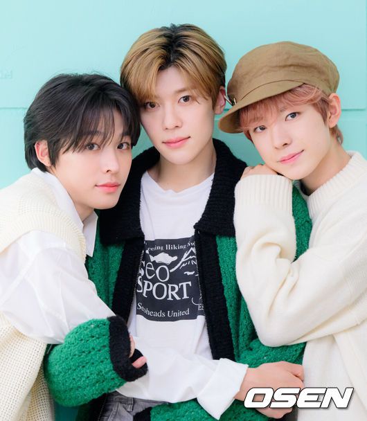 [OSEN=조은정 기자] NCT WISH(엔시티 위시: 시온·유우시·리쿠·사쿠야·료·재희)가 지난 2일 서울 성동구 한 카페에서 OSEN과 ‘Wishfull DAY’ 인터뷰를 가졌다.NCT WISH 시온, 유우시, 리쿠가 인터뷰에 앞서 포즈를 취하고 있다. 2024.04.03 /cej@osen.co.kr