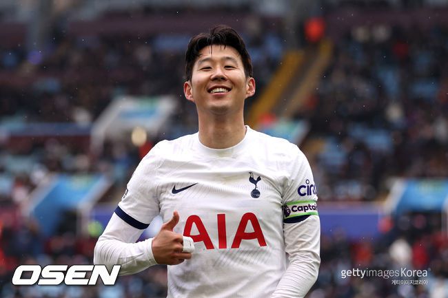 [OSEN=서울, 조은정 기자] 21일 서울월드컵경기장에서 2026 북중미 월드컵 아시아 지역 2차 예선 C조 3차전 대한민국과 태국의 경기가 열렸다.  대한민국 손흥민이 태국전을 앞두고 입장하고 있다. 2024.03.21 / cej@osen.co.kr