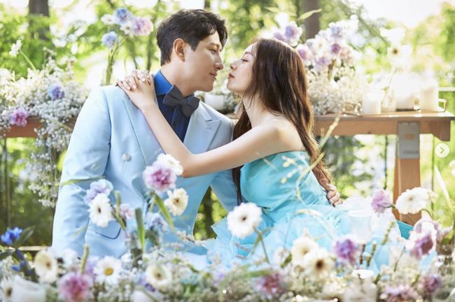 [OSEN=수원, 김성락 기자] 다이너마이트 타선을 등에 업은 한화 이글스김경문호가 출범 후 연이틀 승전고를 울렸다.프로야구 한화 이글스는 5일 수원KT위즈파크에서 열린 2024 신한 SOL뱅크 KBO리그 KT 위즈와의 시즌 8차전에서 12-2 대승을 거뒀다.경기가 종료 되는 순간 KT 위즈와 한화 이글스의 벤치클리어링이 발생했다. KT 황재균이 분노하고 있다. 2024.06.05 / ksl0919@osen.co.kr