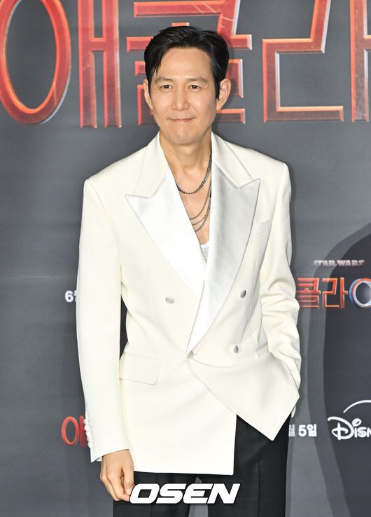 [OSEN=조은정 기자]SBS ‘7인의 부활’ 제작발표회가 27일 오후 서울 양천구 SBS에서 열렸다.오는29일첫 방송되는SBS새 금토드라마‘7인의 부활’(연출 오준혁·오송희,극본 김순옥)은 리셋된 복수의 판,다시 태어난7인의 처절하고도 강렬한 공조를 그린다.배우 황정음이 포즈를 취하고 있다. 2024.03.27 / cej@osen.co.kr