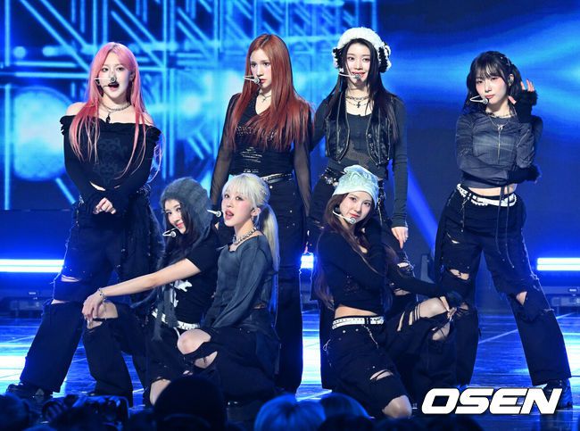 [OSEN=고양, 민경훈 기자] 6일 오후 경기도 고양시 MBC 드림센터에서 ‘쇼! 챔피언(Show! Champion)’ 생방송이 진행됐다.EPEX(이펙스)금동현, Xdinary Heroes가온이 MC를 맡은 이날 쇼챔피언은 82MAJOR, BEWAVE(비웨이브), DXMON(다이몬), EPEX(이펙스), SAY MY NAME, tripleS Visionary Vision,드림노트(DreamNote),앰퍼샌드원(AMPERS&ONE), 이젤(EJel), 케플러(Kep1er), 퍼플키스(PURPLE KISS) 등이 출연했다.케플러가 멋진 무대를 펼치고 있다.  2024.11.06 / rumi@osen.co.kr