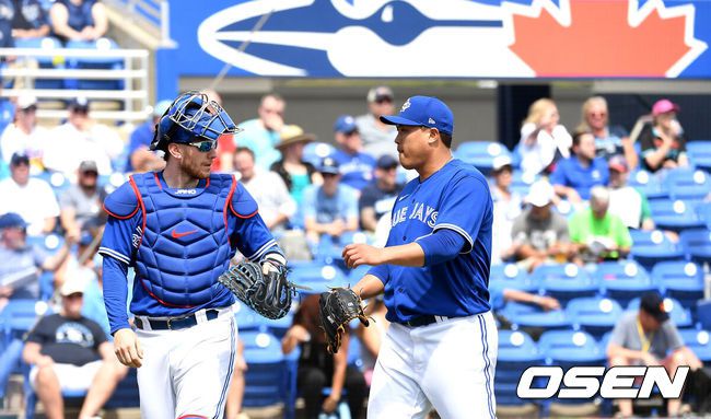 [OSEN=최규한 기자] 토론토 시절 대니 잰슨과 류현진. / dreamer@osen.co.kr