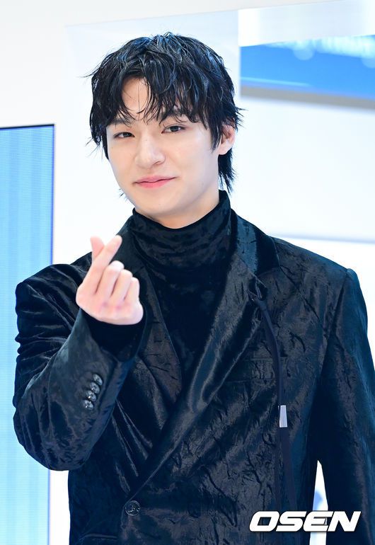 [OSEN=최규한 기자] 모델 채종석이 포토타임을 하고 있다. 2025.01.13 / dreamer@osen.co.kr