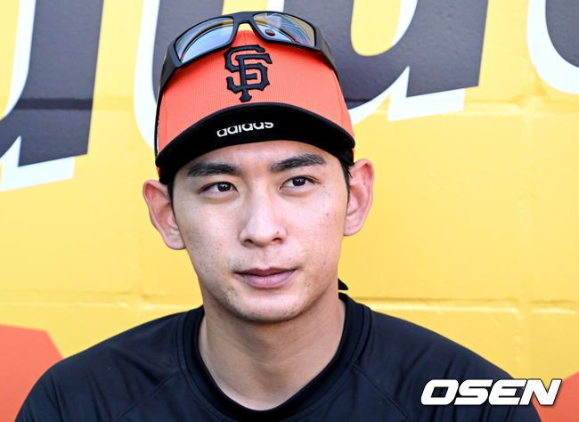 [OSEN=타이베이(대만), 이대선 기자] 프리미어12 일본전 패한 한국 선수들이 그라운드를 빠져 나가고 있다. 2024.11.15 /sunday@osen.co.kr