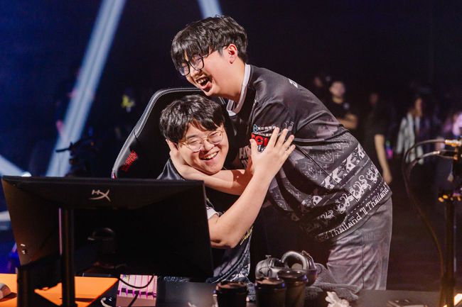 라이엇 게임즈 플리커.