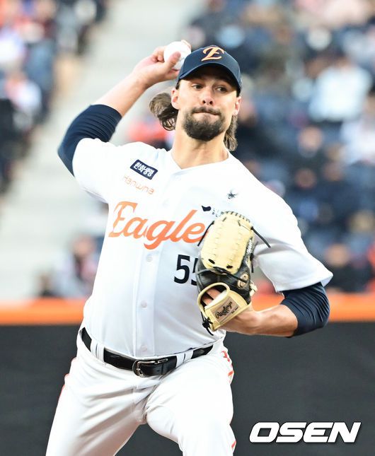 [OSEN=대전, 김성락 기자] 한화 선발 와이스가 마운드에 올라 힘차게 공을 뿌리고 있다. 2025.03.17 / ksl0919@osen.co.kr