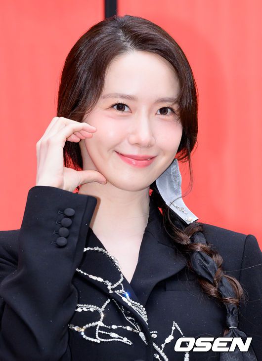 [OSEN=이대선 기자] 14일 오후 서울 한국 가구 박물관에서 글로벌 럭셔리 뷰티 브랜드의 연회 행사가 열렸다.한편 임윤아는 영화 ‘악마가 이사왔다’ 개봉을 앞두고 있다.배우 임윤아가 포즈를 취하고 있다. 2025.04.14 /sunday@osen.co.kr