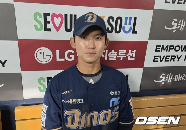[OSEN=잠실, 민경훈 기자] 24일 오후 서울 잠실야구장에서 2025 신한 SOL Bank KBO리그 LG 트윈스와 NC 다이노스의 경기가 열렸다.홈팀 LG는 치리노스, 원정팀 NC는 라일리를 선발로 내세웠다4회초 1사 주자 2,3루 NC 서호철이 우중간 선취 2타점 적시타를 때리고 있다. 2025.04.24 / rumi@osen.co.kr