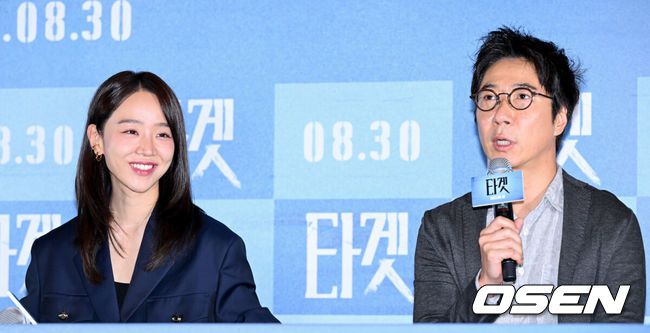 [OSEN=조은정 기자]21일 서울 강남구 메가박스 코엑스에서 영화 '타겟(감독 박희곤)’ 언론배급시사회가 열렸다. ‘타겟’은 중고거래로 범죄의 표적이 된 수현의 일상 속에서 벌어지는 서스펜스를 담은 스릴러.오는 30일 개봉한다.배우 신혜선, 감독 박희곤이 질의응답 시간을 갖고 있다. 2023.08.21 /cej@osen.co.kr