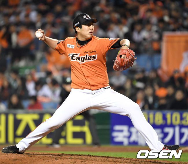 [OSEN=대전, 이대선 기자] 2018년 준플레이오프 때 투구하는 박상원. 2018.10.19 /sunday@osen.co.kr