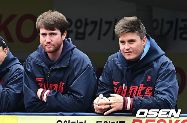 [OSEN=대구, 이석우 기자] 롯데 자이언츠 반즈, 데이비슨 / foto0307@osen.co.kr