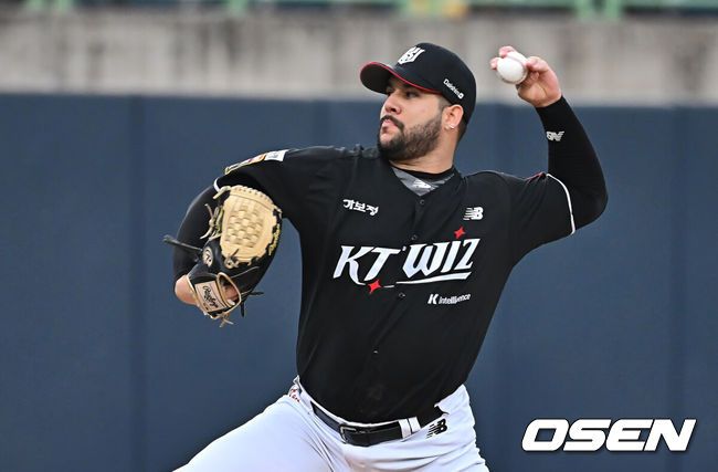 KT 위즈 엔마누엘 데 헤이수스. /OSEN DB