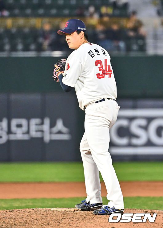 [OSEN=이석우 기자] 롯데 김원중. 2025.04.10 / foto0307@osen.co.kr