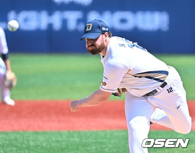 [OSEN=울산, 이석우 기자] 17일 울산 문수야구장에서 2025 신한 SOL 뱅크 KBO 리그 NC 다이노스와 키움 히어로즈의 더블헤더 1차전 경기가 열렸다. 홈팀 NC는 로건이, 방문팀 키움은 김선기가 선발로 나섰다.NC 다이노스 선발 투수 로건이 역투하고 있다. 2025.05.17 / foto0307@osen.co.kr