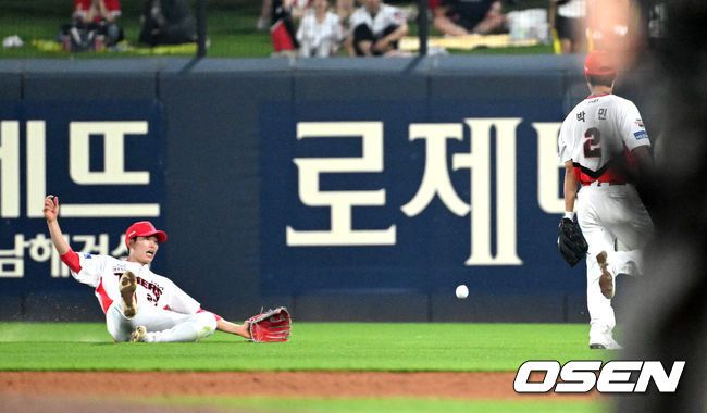 안타 허용에도 흔들리지 않은 이호민