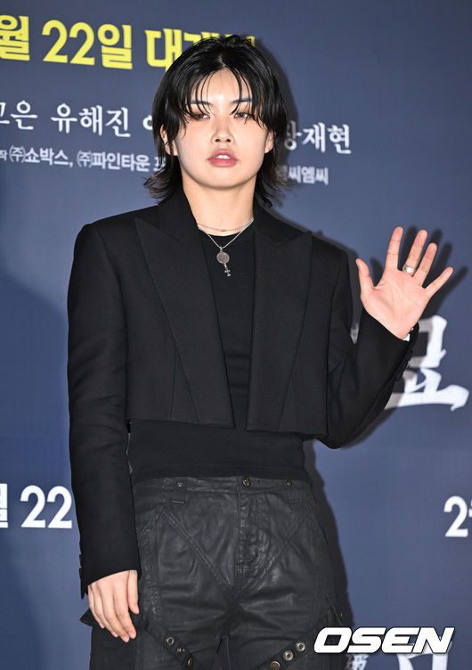 [OSEN=조은정 기자]영화 '파묘' VIP 시사회 포토월 행사가 20일 오후 서울 송파구 롯데시네마 월드타워에서 열렸다.댄서 아이키가 포즈를 취하고 있다.  2024.02.20 /cej@osen.co.kr