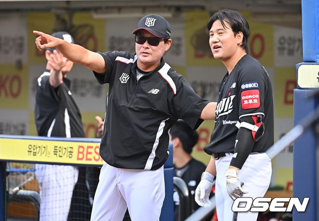 [OSEN=대구, 이석우 기자]  KT 위즈 이종범 코치, 김상수 010 2025.06.14 / foto0307@osen.co.kr