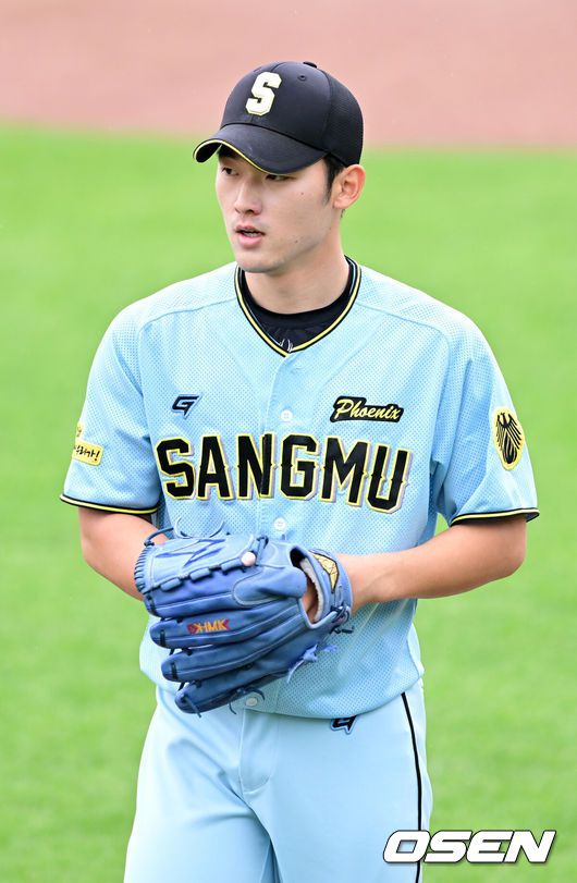 상무 피닉스 시절 윤산흠. /OSEN DB