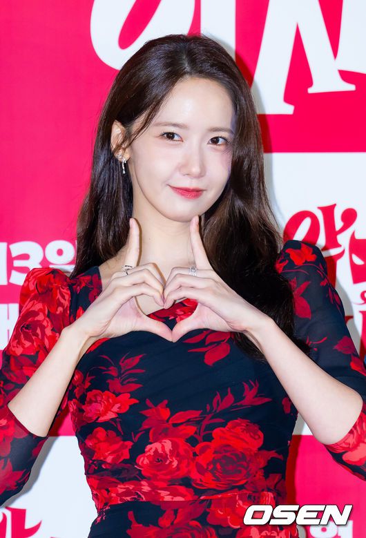 [OSEN=민경훈 기자] 9일 오전 서울 용산구 CGV 용산아이파크몰에서 영화 '악마가 이사왔다' 제작보고회가 열렸다.영화 '악마가 이사왔다'(이상근 감독)는 새벽마다 악마로 깨어나는 '선지'(임윤아 분)를 감시하는 기상천외한 아르바이트를 하게 된 청년 백수 '길구'(안보현)의 영혼 탈탈 털리는 이야기를 담은 악마 들린 코미디다.배우 임윤아가 포토타임을 갖고 있다. 2025.07.09 / rumi@osen.co.kr