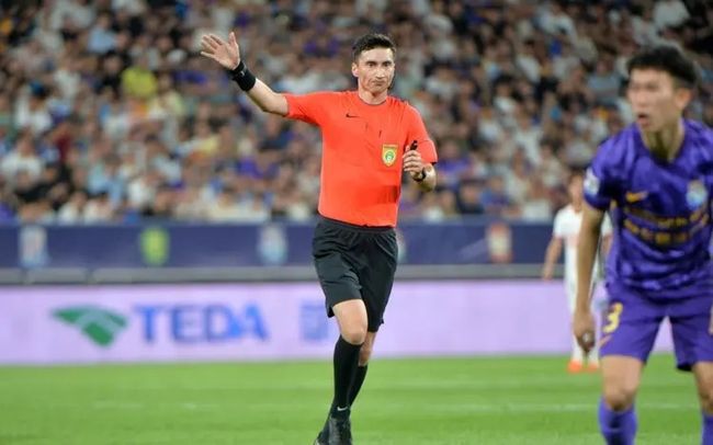 [사진] 또 다시 판정 논란을 일으킨 마이마이티장 심판 / 넷이즈.