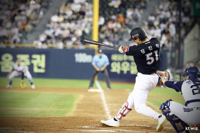 KT 위즈 제공
