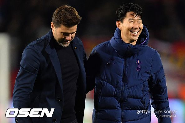 [사진] 마우리시오 포체티노 감독과 손흥민 ⓒGettyimages(무단전재 및 재배포 금지)