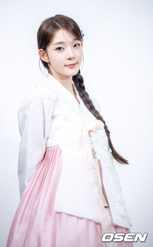 [OSEN=최규한 기자] 그룹 이프아이 카시아 한복 인터뷰. 2025.10.04 / dreamer@osen.co.kr