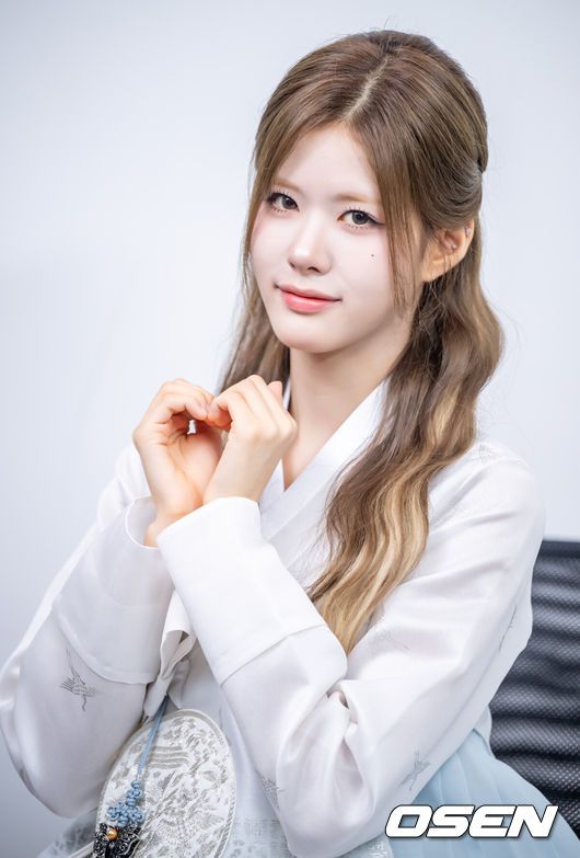[OSEN=최규한 기자] 그룹 이프아이 라희 한복 인터뷰. 2025.10.04 / dreamer@osen.co.kr