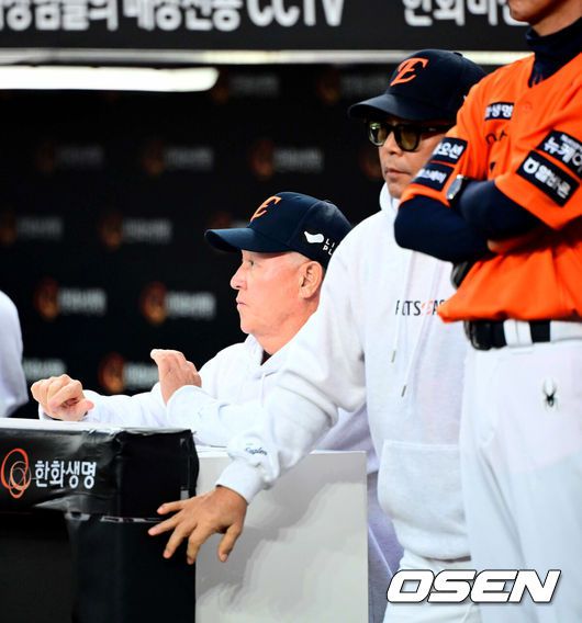 [OSEN=지형준 기자] 한화 김경문 감독. 2025.10.18 / jpnews@osen.co.kr