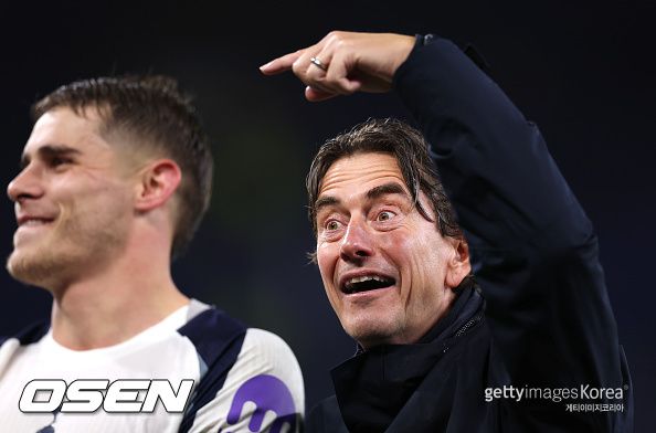 [사진] 판 더 벤과 프랭크 감독 ⓒGettyimages(무단전재 및 재배포 금지)