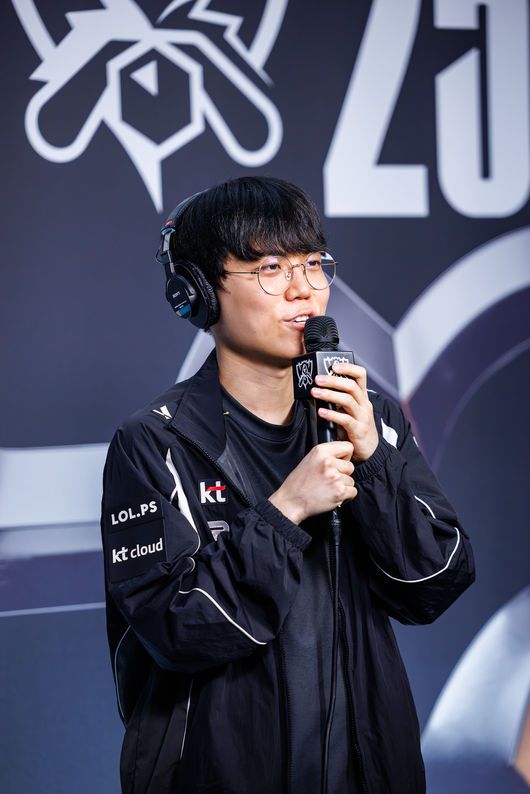 라이엇 게임즈 플리커.