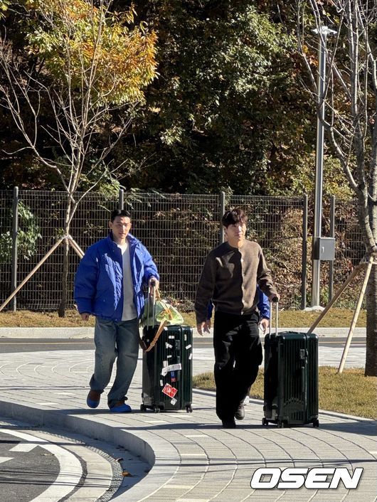 [사진] 조유민과 이명재 / 노진주 기자