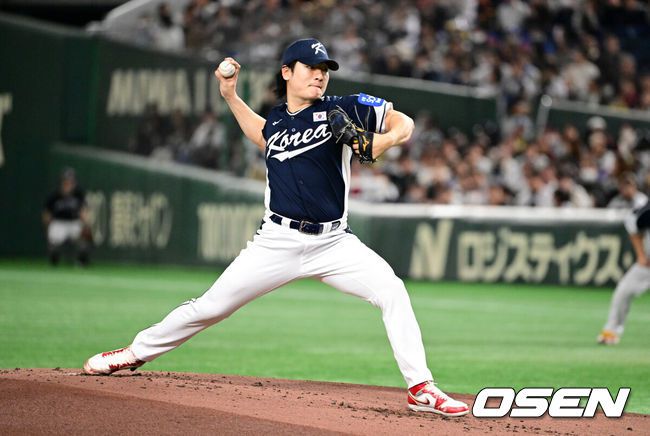 [OSEN=도쿄(일본), 조은정 기자]15일 일본 도쿄돔에서 ‘2025 NAVER K-BASEBALL SERIES’ 대한민국과 일본의 1차전 경기가 열렸다.한국은 곽빈, 일본은 소타니 류헤이를 선발투수로 내세웠다.1회말 대한민국 곽빈이 역투하고 있다. 2025.11.15. /cej@osen.co.kr