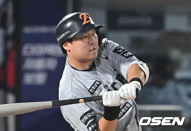 [OSEN=부산, 이석우 기자]  한화 이글스 안치홍 010 2025.06.18 / foto0307@osen.co.kr