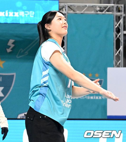 경해여중 선배이자 롤모델인 유서연에 응원 전한 손서연