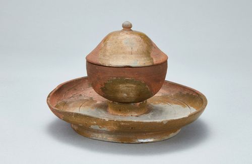 녹유 잔과 잔 받침[국립익산박물관 제공. 재판매 및 DB 금지]